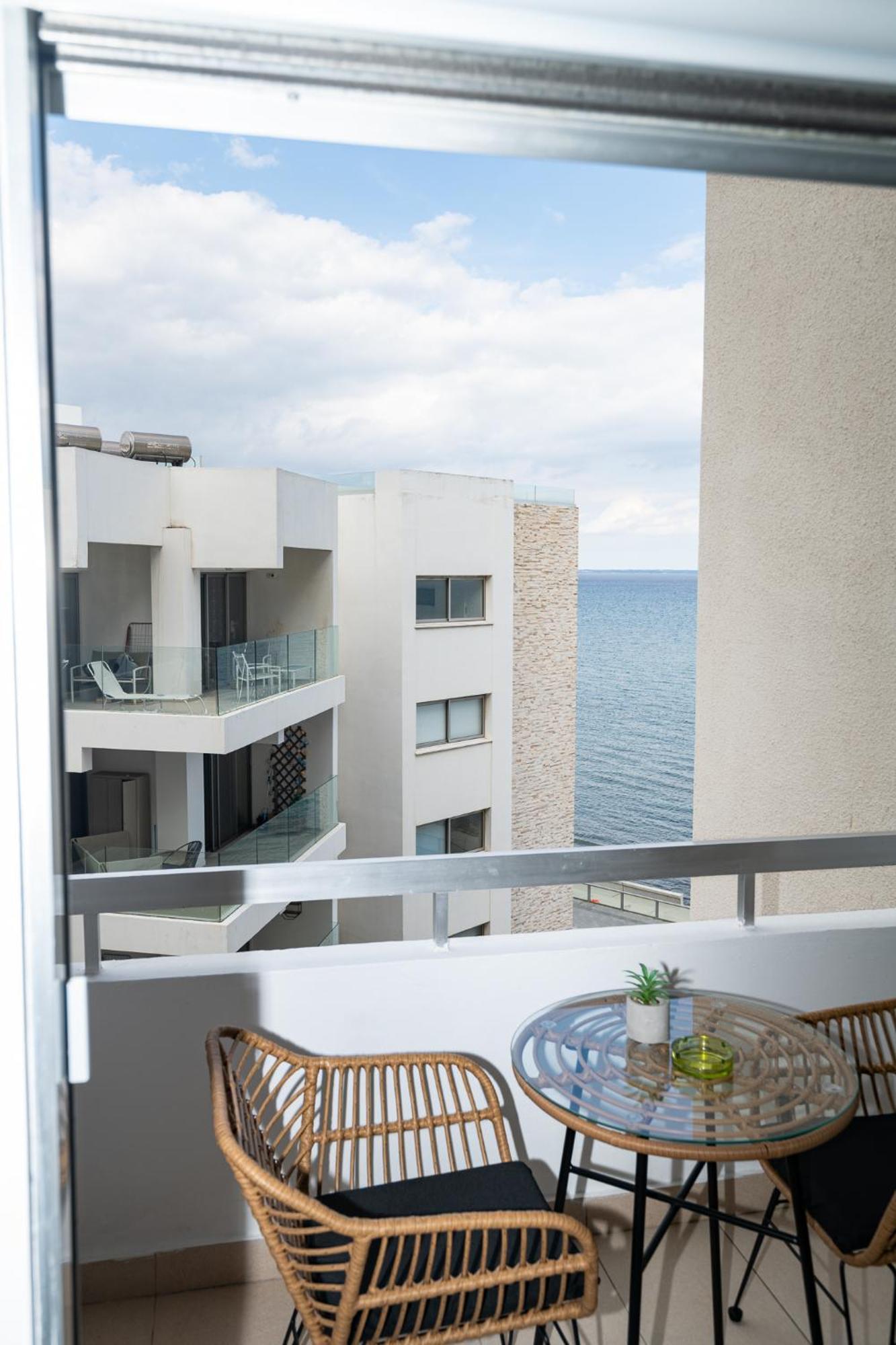 Lazuli Beach & Pool Apartment 501 拉纳卡 外观 照片