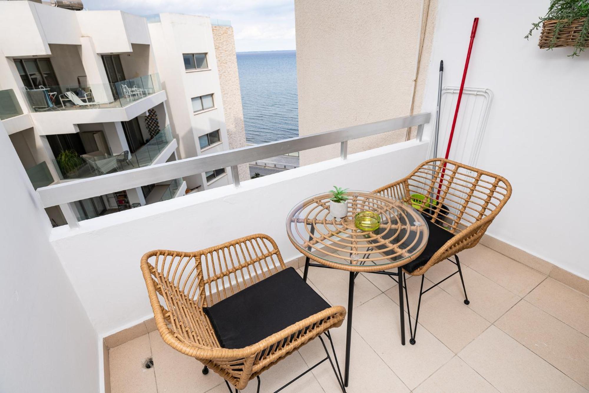 Lazuli Beach & Pool Apartment 501 拉纳卡 外观 照片
