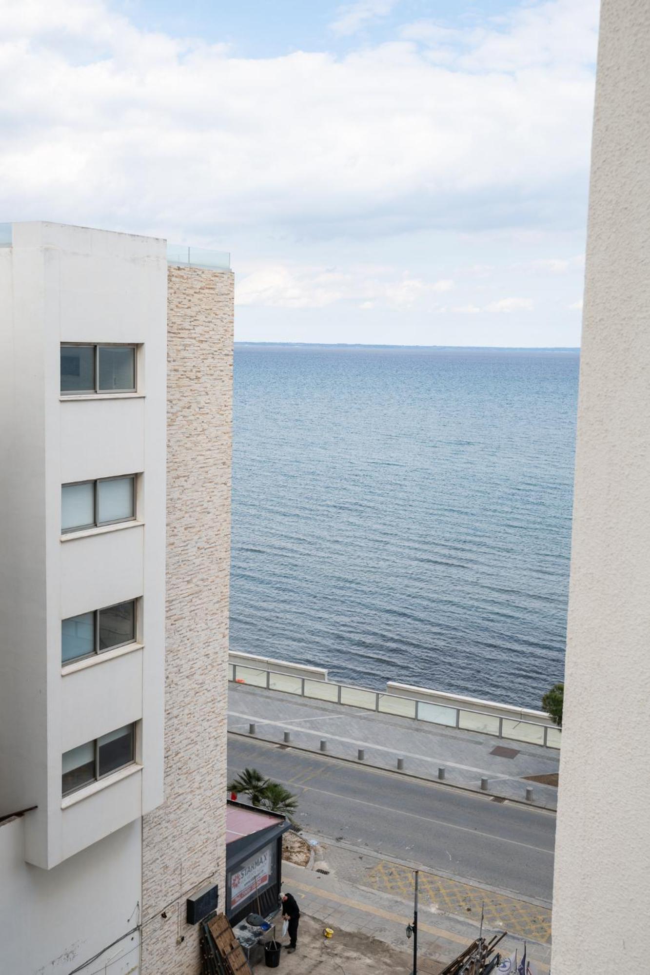 Lazuli Beach & Pool Apartment 501 拉纳卡 外观 照片